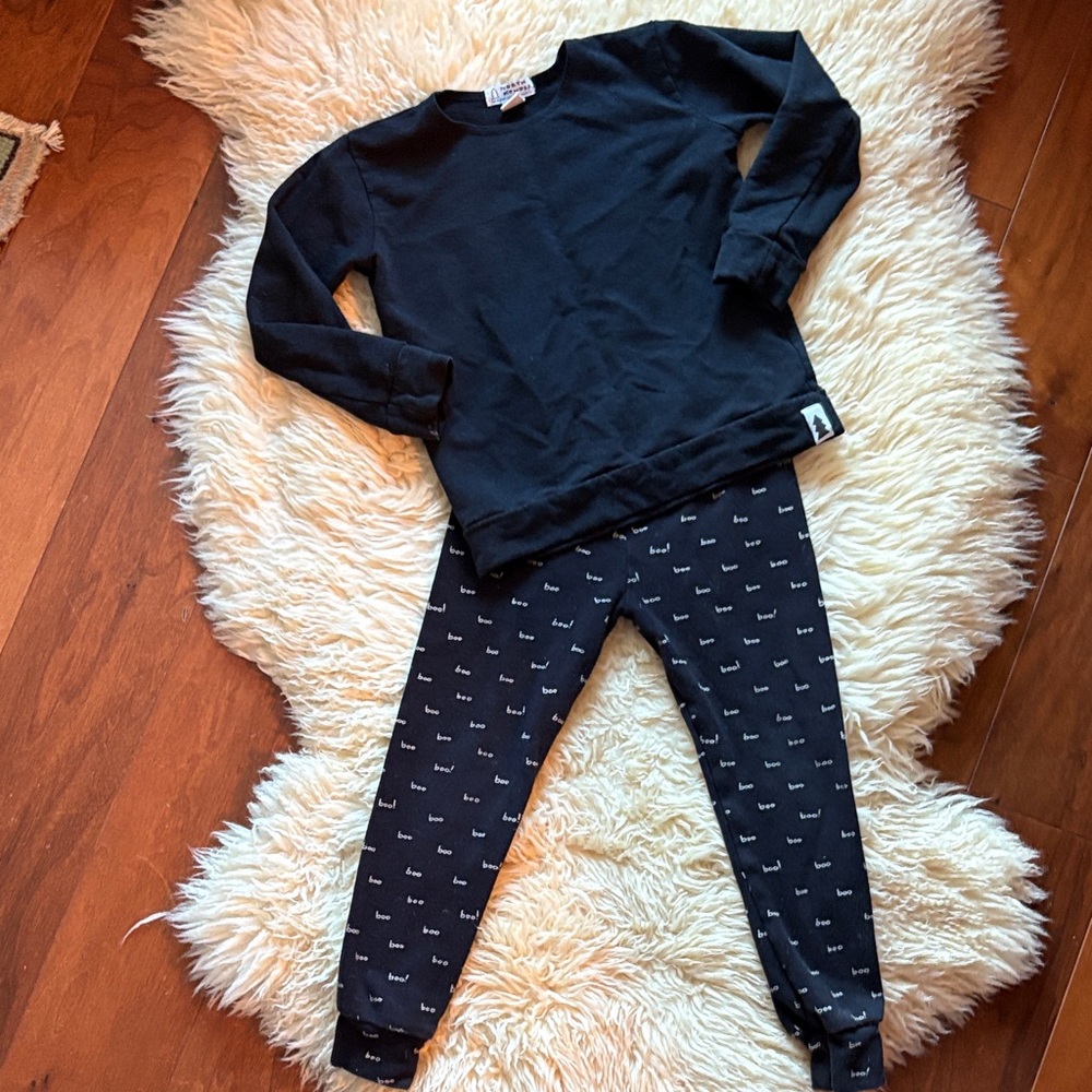 Play Black Long Sleeve Top and Printed Pants Set sz 4/5